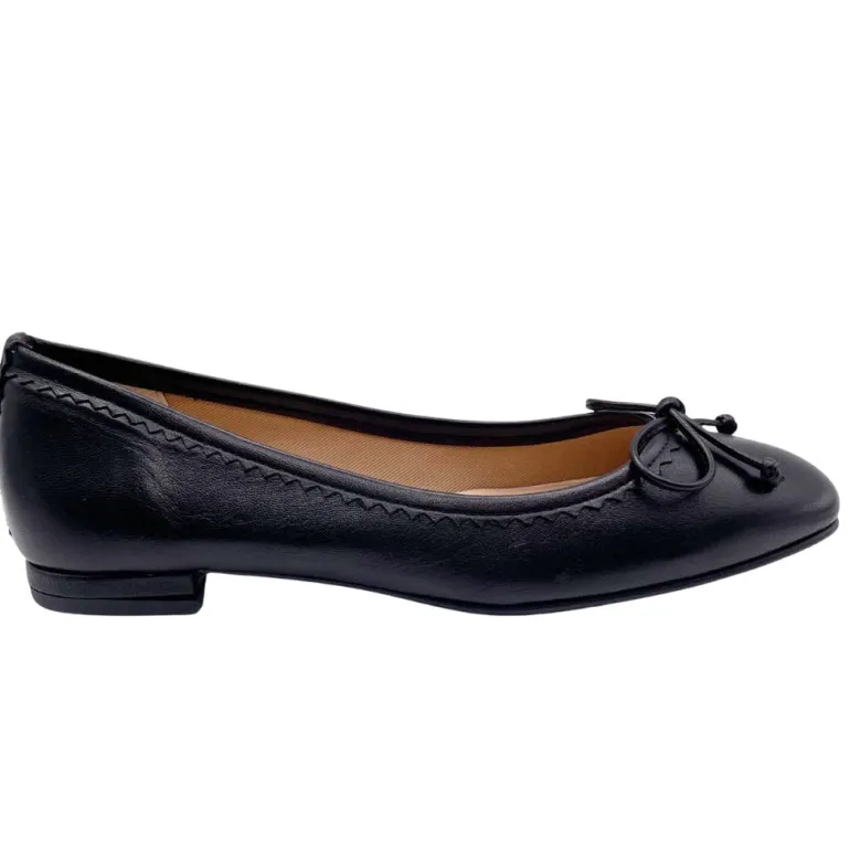 Jasmine - Black Leather